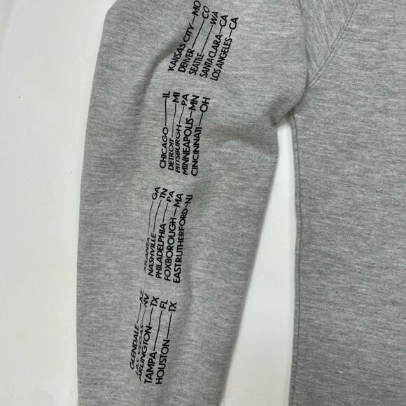 Taylor Swift The Eras Tour 2023 Graphic Crewneck Sweatshirt Women XXL Gray Music - Picture 4 of 7